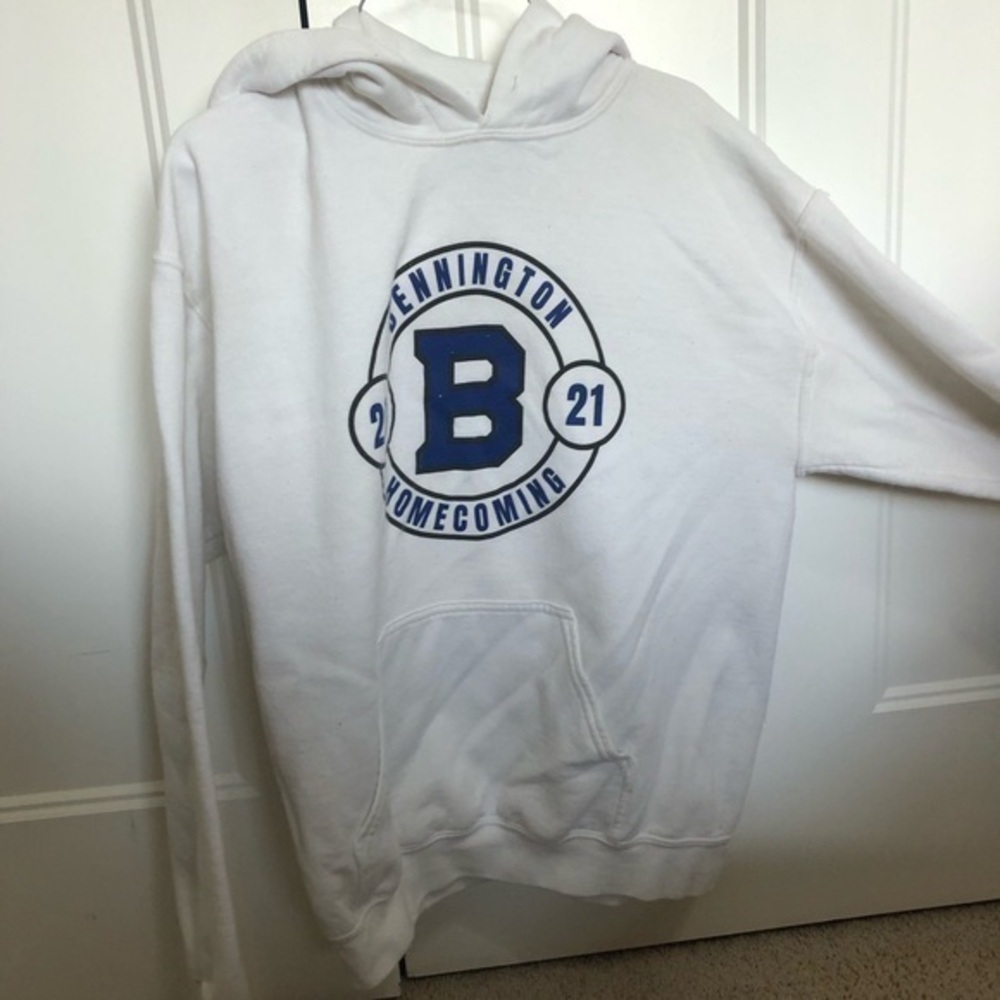 White Bennington Badgers 2021 homecoming hoodie sweatshirt unisex size medium